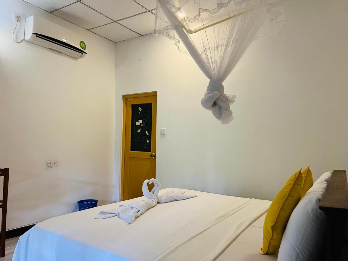 Sigiri Budget Homestay Sigiriya Bagian luar foto