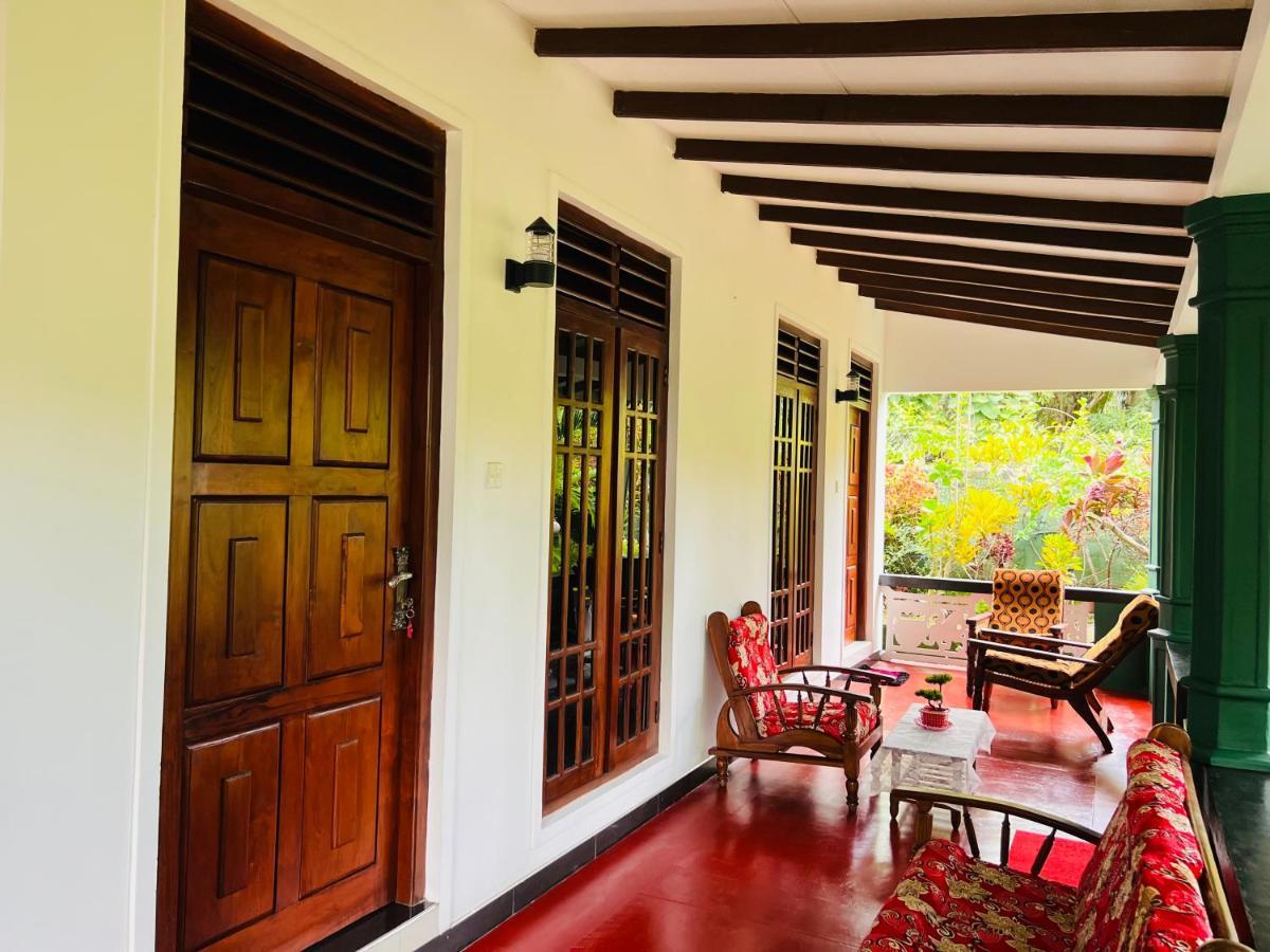 Sigiri Budget Homestay Sigiriya Bagian luar foto